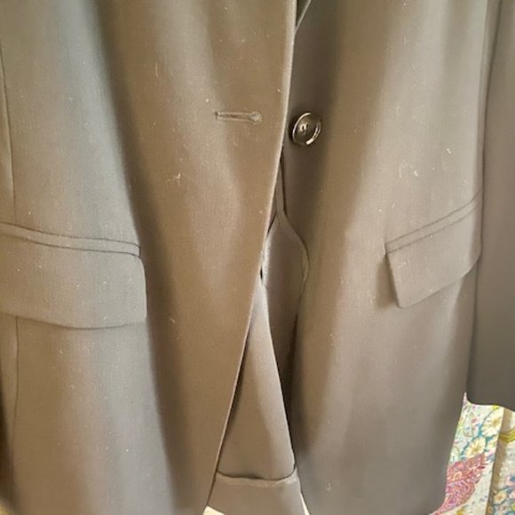 Brand new with tags Armani Collezioni single-button black blazer - Picture 4 of 12